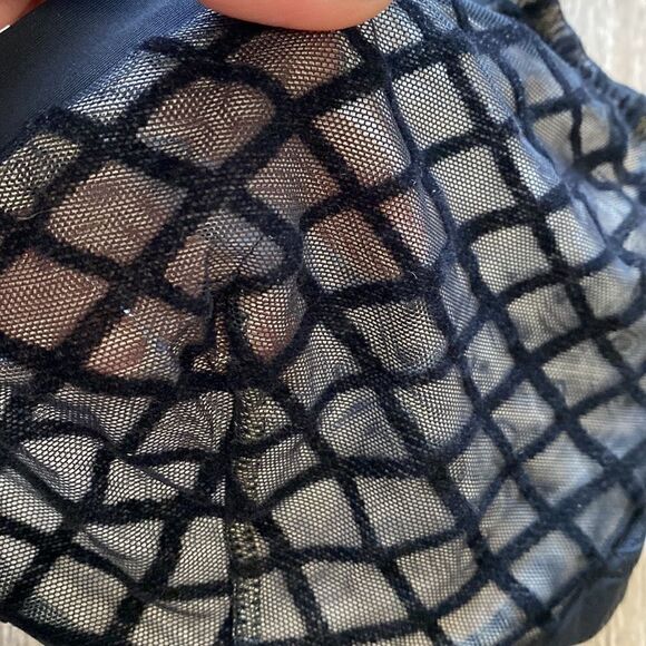 Cosabella Black Cut Velvet & Nude Mesh Fishnet Pattern Underwire Bra - Picture 2 of 5